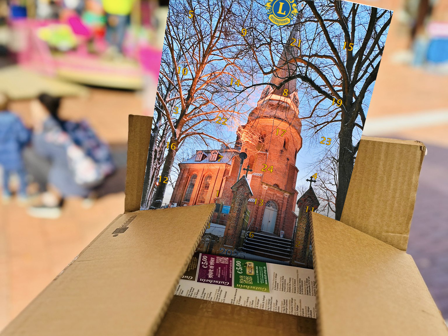 Weihnachtskalender im Karton